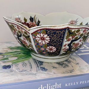 Japanese Imari Ware Vintage 5 Petal Lotus Bowl